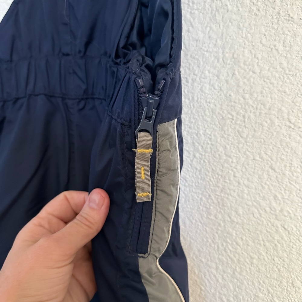 Osh kosh bgosh blue snowsuit overall 24 mths - Picture 3 of 4